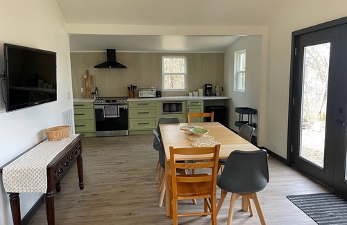 Knox County Casa | Knoxville and Smoky Mtn Riverside Retreat on the Holston with a beautiful view