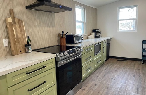 Knox County Casa | Knoxville and Smoky Mtn Riverside Retreat on the Holston with a beautiful view