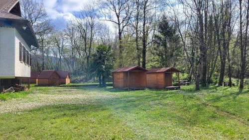 Kanal Casa | Koča sredi gozda