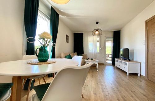 Mladenovac Casa | Košutica Vila