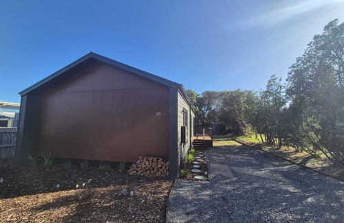 Venus Bay Casa | Koala Retreat - 3 bed brand new home near the Beach & Riverside ~Linen~Fast WiFi