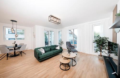 Boeblingen Apartamento | koCASA-Apartments 01, City-Center Böblingen, Stellplatz, Balkon, Waipu-Tv