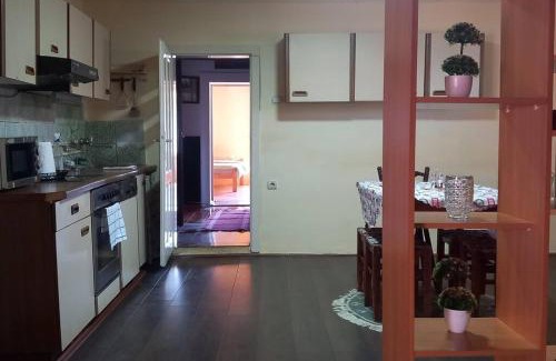 Becej Apartamento | Kod Komse