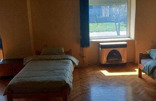 Becej Apartamento | Kod Komse