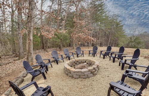 Kodak Cabina | Kodak - Hatters Hide A Way - 3 Bedrooms - Sleeps 12