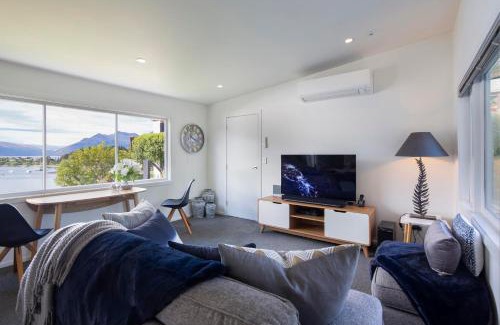 Queenstown Casa | Kohanga Rua Cottage by Amazing Accom