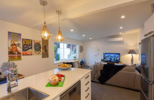 Queenstown Casa | Kohanga Rua Cottage by Amazing Accom