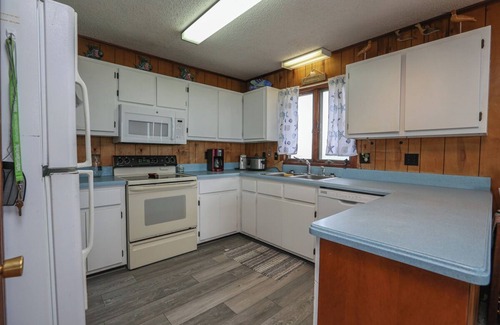 Southern Shores Casa | Kohler Cottage - 4 BR Oceanfront Cottage in Southern Shores w/Elevator