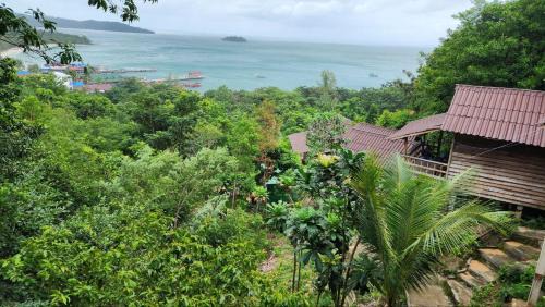 Koh Rong Cabina | Kohrong Sea Views Bungalows