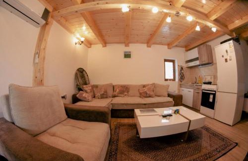 Mladenovac Apartamento | Koji Vajat