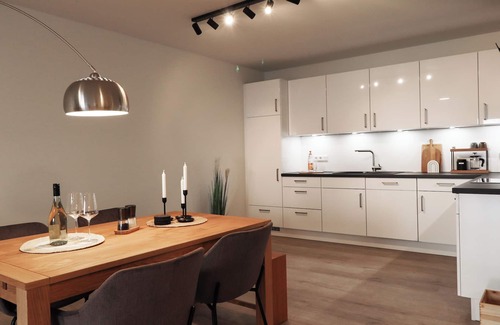 Tossens Apartamento | Kojoten33 - pure North Sea feeling. Balcony. Stylish. Close to the beach.
