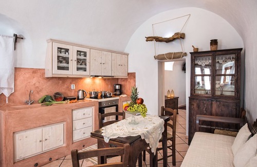 Emporio Casa | Kokos Traditional Houses