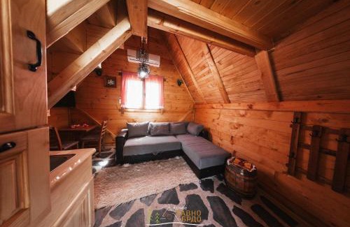 Ljubis Casa | Kolibe Ravno Brdo