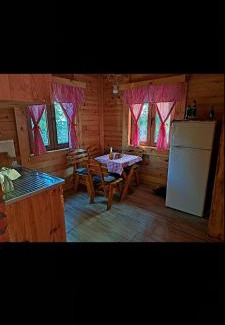 Beserovina Casa | Koljeba Makica i Ikica
