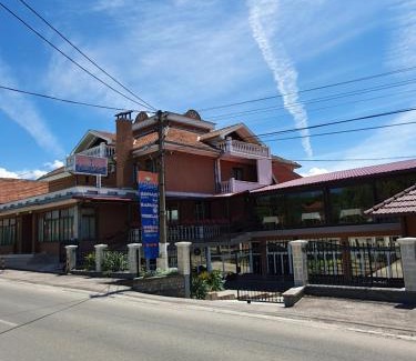 Vladicin Han Casa | Kompleks Fontana