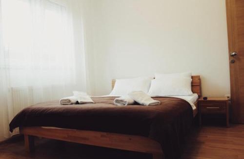 Kraljevo Cama Y Desayuno | Konačište Simče