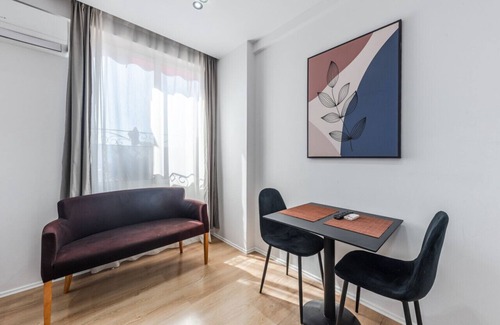 Tirana Apartamento | Kondo Stays - Atelier Apartment 4