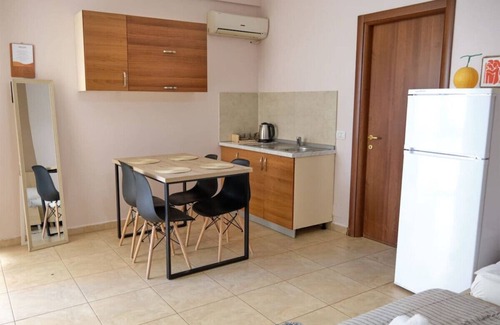 Orikum Condominio | Kondo Stays - Melon Apartment 3