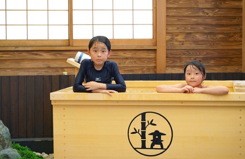 Higashishinsaibashi Casa | KONJAKUSO Osaka Shinsaibashi "TARUKAISEN" Rooftop SPA