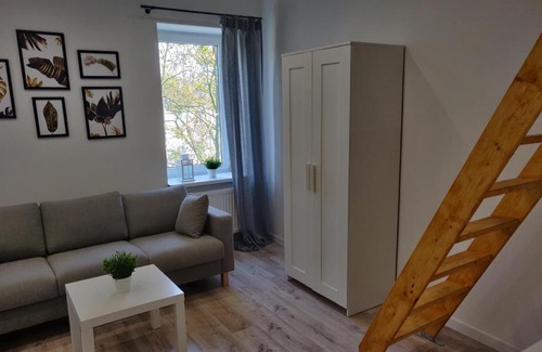 Pabianice Apartamento | Konopnickiej 9 Studio z antresolą PTAK, Orientarium, Atlas ARENA, Szpital, Mandoria, Fala, Centrum Zdrowia Matki Polki, Rodzina, Family, bezpłatny parking