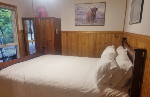 Chum Creek Otro | Kookaburra Lodge at Dunhaw. For the perfect romantic stay or family holiday.