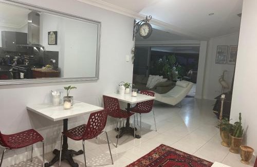 Kallaroo Casa | Koombana Escape 5 bedroom house
