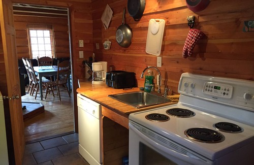 Boswell Chalet De Esquí | Kootenay Lake Lodge Waterfront Log Chalet - justo en el agua - wifi gratis