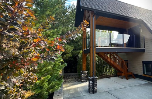 Balfour Apartamento | Kootenay Wild Guest Suites - Selkirk Suite