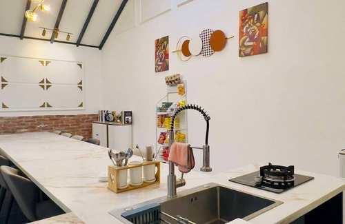 Angeles City Villa | Korean Town Family Villa W/ Private Pool