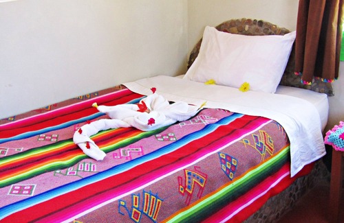 Luquina Chico Cama Y Desayuno | KORI TIKA LODGE - luquina chico