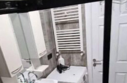 Tarabya Mahallesi Apartamento | Koruya ve sahile yakın aile dairesi.