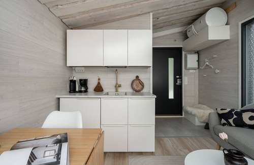 Kuusa Apartamento | Koskisviitti 1 - Private & Cozy Suite with Hot Tub