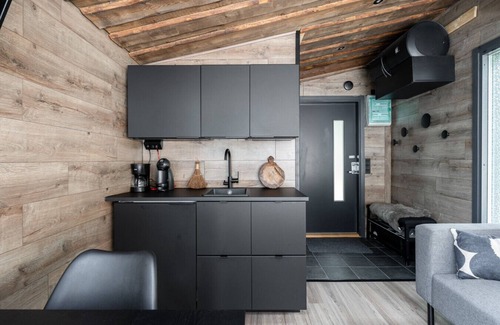 Kuusa Apartamento | Koskisviitti 4 - Private & Cozy Suite with Terrace and Lake Views
