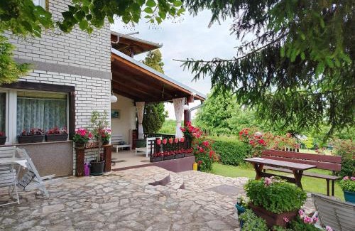 Mladenovac Apartamento | KosMaj Dan Belgrade, Sopot