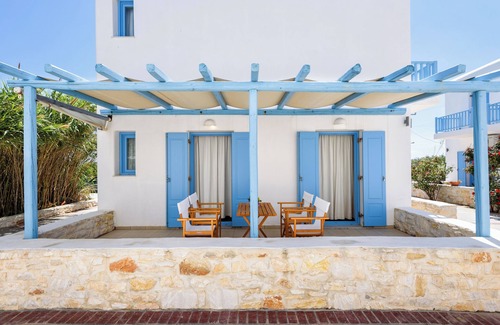 Ampelas Apartamento | Kostantis Vacation Home - 70m From the Sandy Beach!