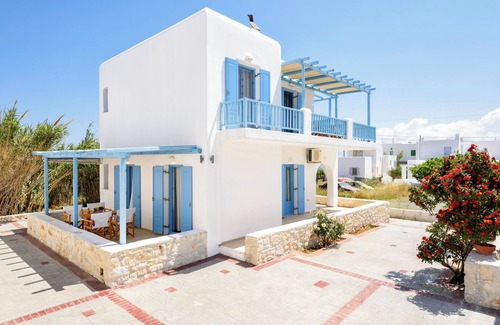 Ampelas Apartamento | Kostantis Vacation Home - 70m From the Sandy Beach!