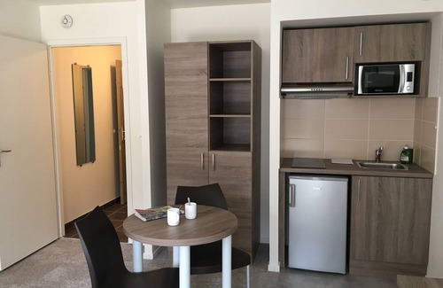 Haussonville-Blandan-Mon Desert-Saurupt Apartamento | KOSY Appart’Hôtels – Art’ & Facts