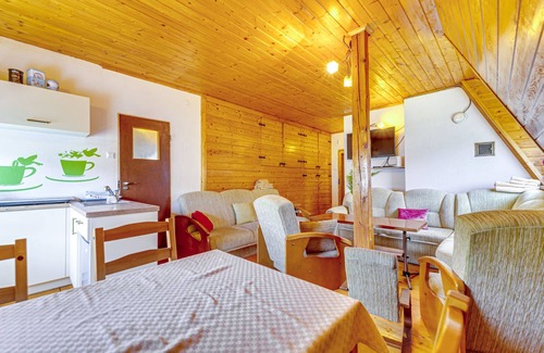 Brenna Apartamento | Kotarz View by Interhome