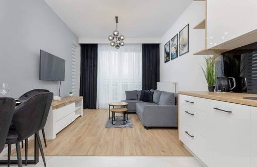 Praga Polnoc Apartamento | Kotsisa 8C | Modern Apartment | Parking