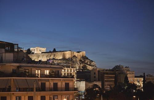 Mets Apartamento | Kova Residence, Acropolis by Aura Homes