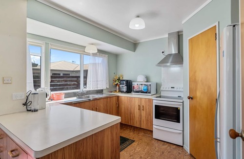 Greerton Casa | KOWHAI COTTAGE - TAURANGA HOLIDAY HOME, pet friendly in Tauranga