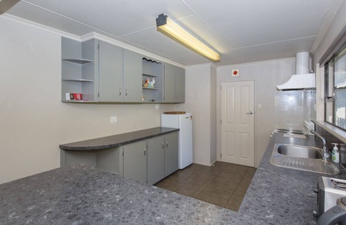 Wanaka Cabaña | Kowhai Cottage - Wanaka Holiday Home