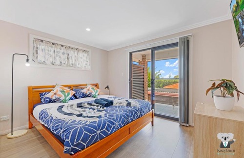 Arncliffe Casa | KOZYGURU Arncliffe 3 BED Begonia Cottage With FREE Parking