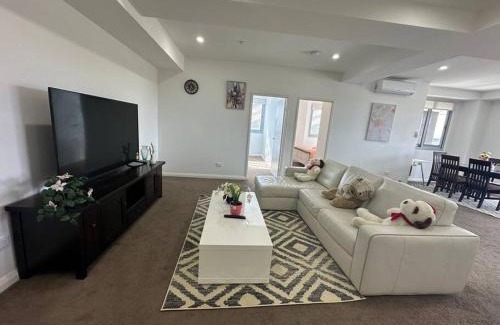 Blacktown Apartamento | KozyGuru/Blacktown/3 Bedroom APT/NBL005