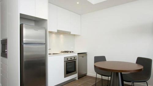 Chatswood CBD Apartamento | KOZYGURU Chatswood Luxury Studio Walk to Chatswood Chase NCH088-721