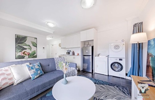 Harris Park Apartamento | KozyGuru | Harris Park | Charming 1R Two-story Apt