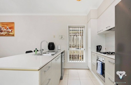 Kellyville Ridge Casa | KozyGuru | Kellyville Ridge | 4 Bedroom House