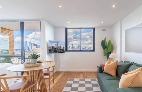 Rozelle Apartamento | KozyGuru | Rozelle | Bridge View with Carpark