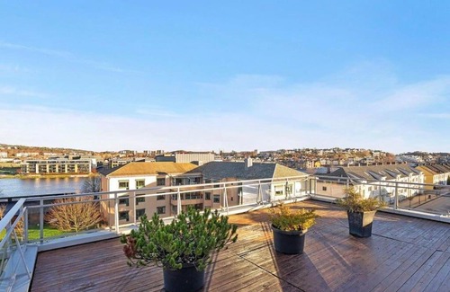 Kristiansand Apartamento | Kr.sand sentrum-gratis parkering og balkong