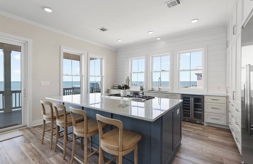 Galveston Casa | Krabbyshack-Private Pool & Hot Tub- Water Front- 5 BR 4.5 Bath - Elevator